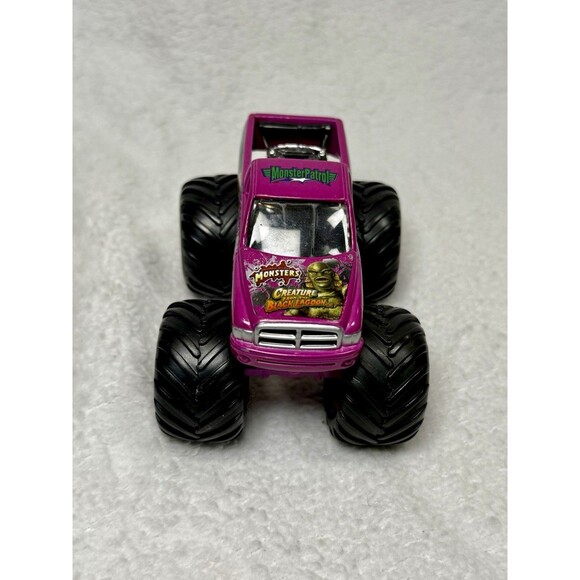 Muscle Machines Creature Of The Black Lagoon Dodge Monster Patrol 1:64 Scale - Picture 4 of 6